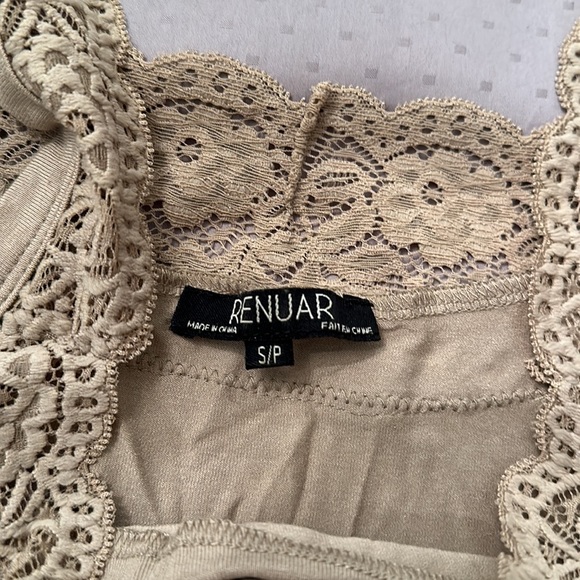 LACE DETAIL TANK TOP - Picture 4 of 5